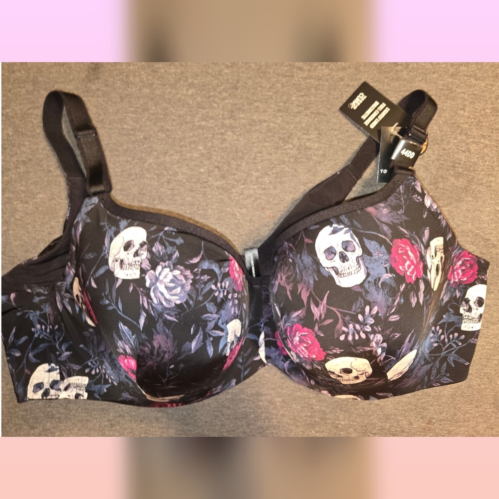 Torrid  Bra 44DD